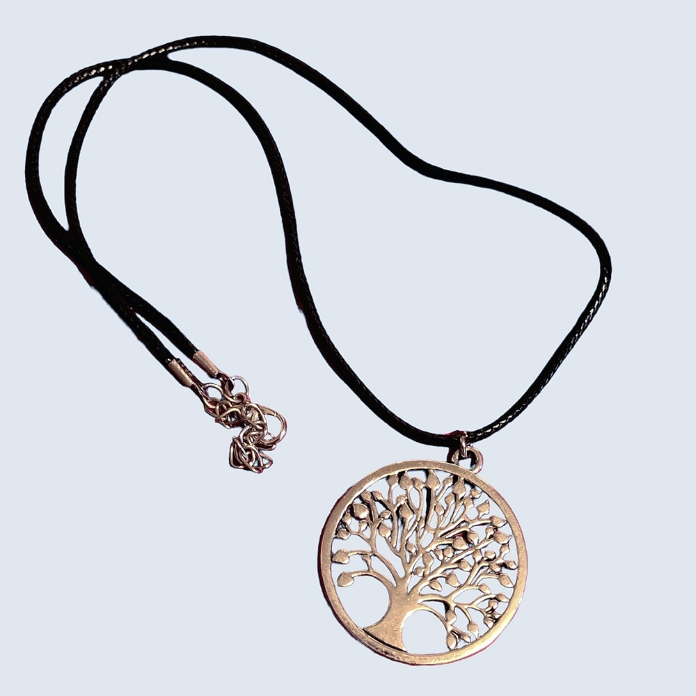 🛍️ TREE OF LIFE NECKLACE